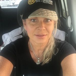 Meet your Posher, Renae